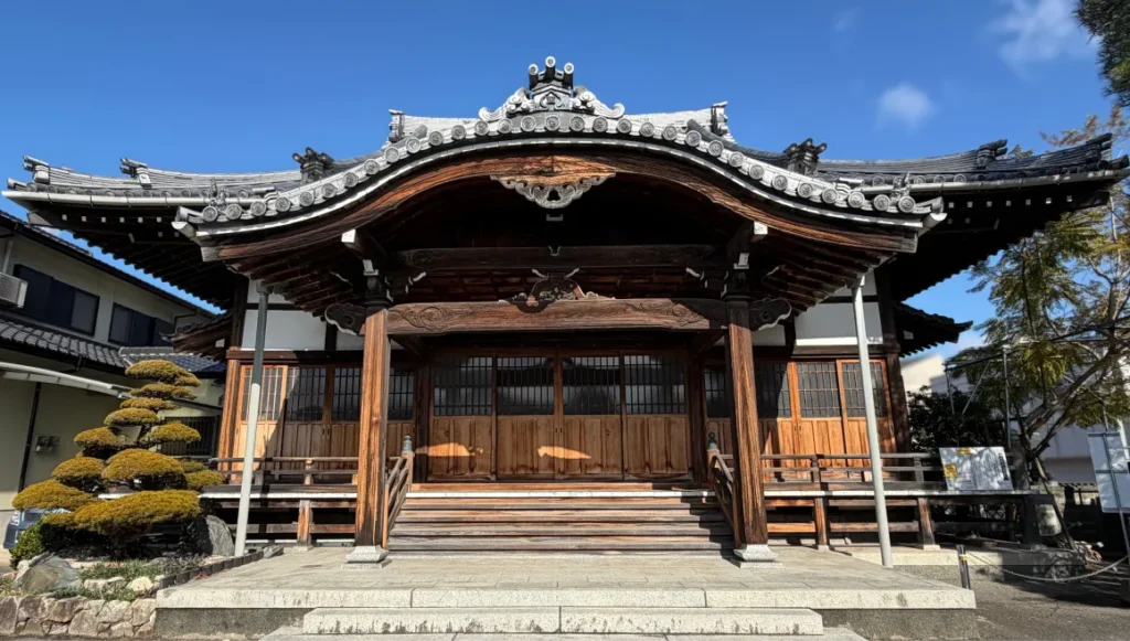 妙安寺の本堂正面外観