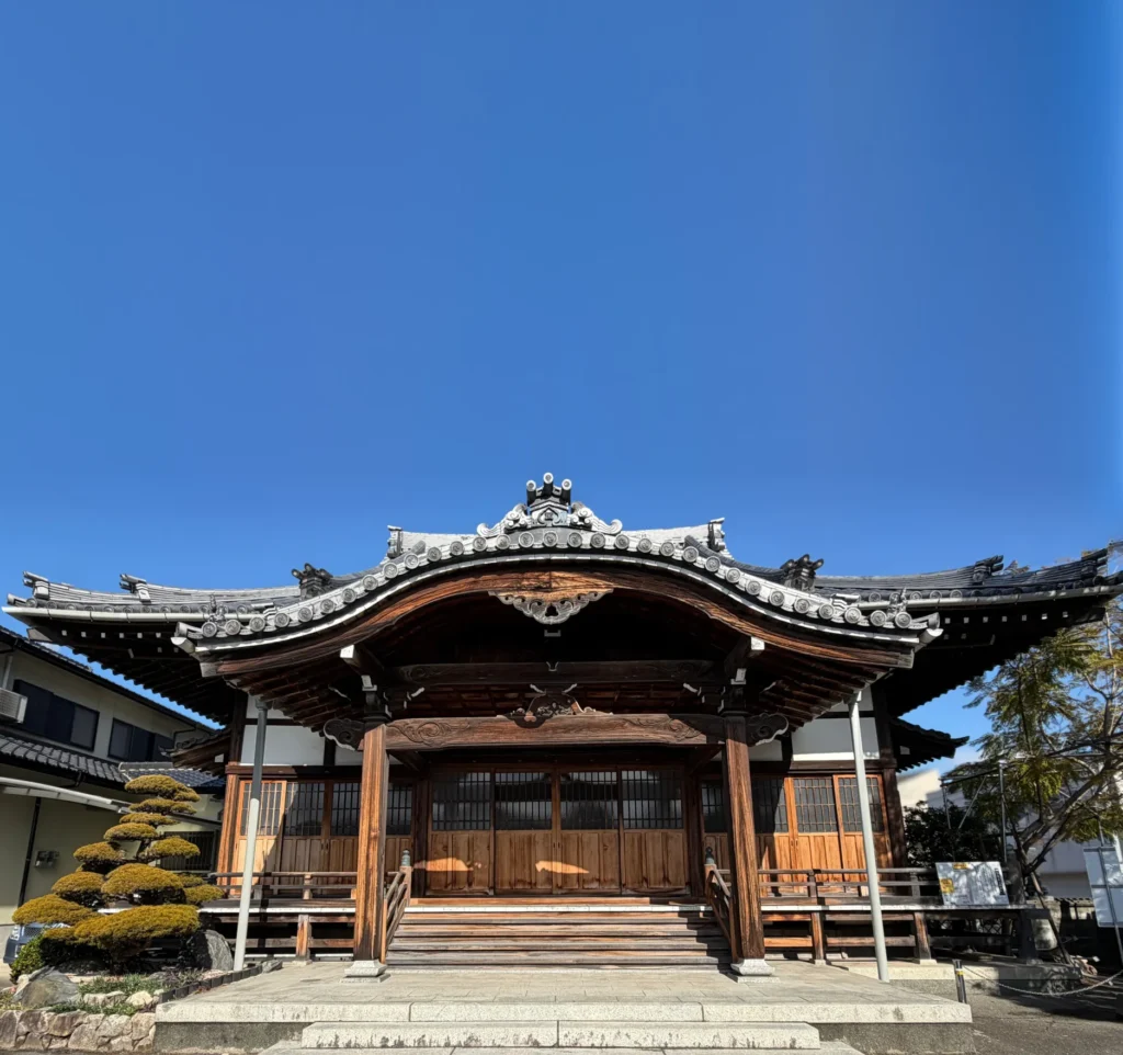 妙安寺の本堂正面外観